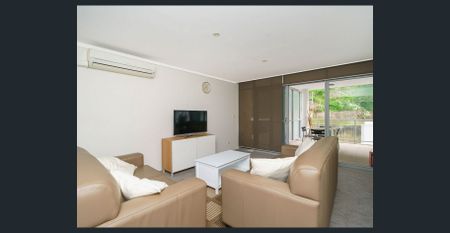 Bigger IS Better ! - Photo 3