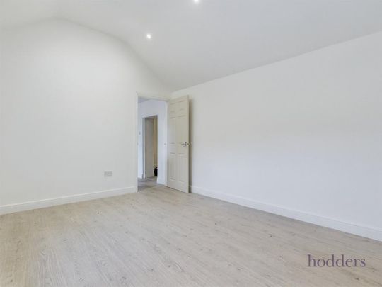 3 bedroom bungalow to rent - Photo 1