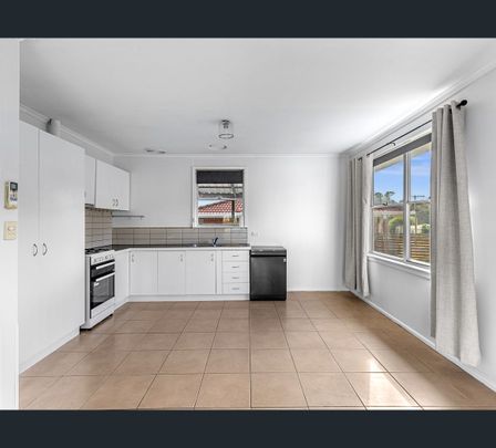 7 Martindale Crescent, Seymour, Vic 3660 - Photo 1