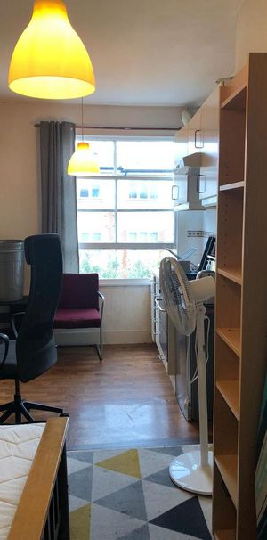 Studio to rent - Photo 1