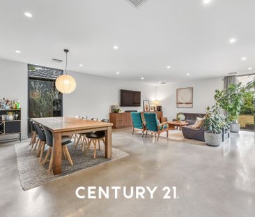 A Rare Dual-Living Luxury Residence - Photo 2