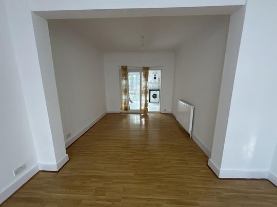 4 bedroom terraced house to rent - Photo 1