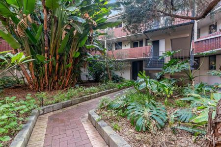 Modern, low-maintenance living in the heart of Wembley - Photo 2