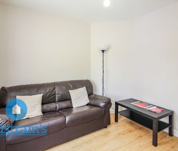 1 bed Shared House for Rent - Photo 2