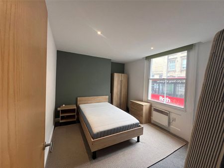 property to rent - Photo 3