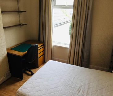 4 bedroom house to rent - Photo 4