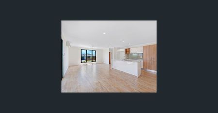 Lovely 3 bedroom duplex in Pimpama Place - Photo 3