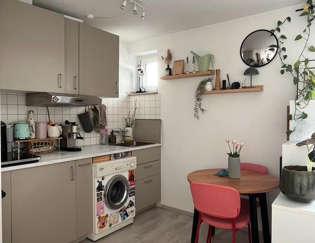 Zwischenmiete 15.12. - 01.04. 1-Zimmerwohnung - Photo 1