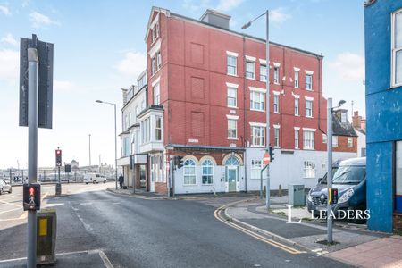 2 bedroom apartment to rent Suffolk Road, Lowestoft, Suffolk, NR32 - Photo 3