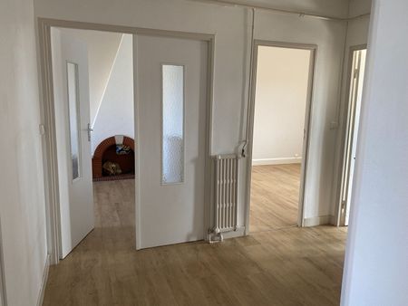 Location Appartement 3 pièces 63m² - Photo 4