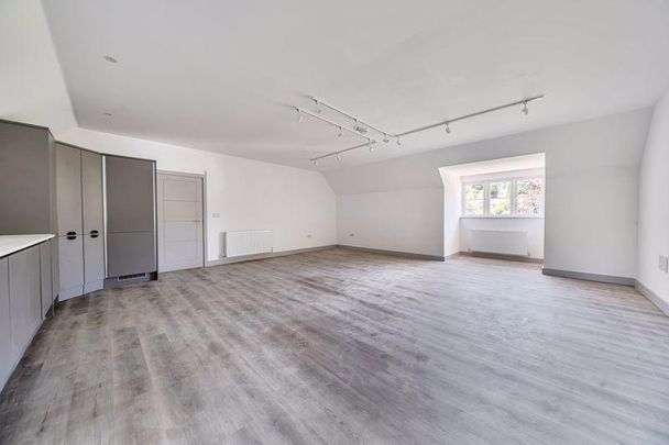 3 bedroom apartment to rent - Photo 1