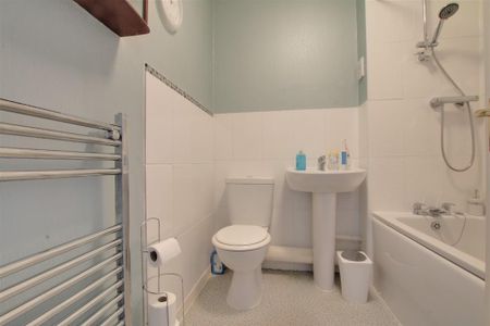 2 bedroom terraced house to rent - Photo 5