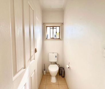 31 Rowan Parade, Wendouree, Vic 3355 - Photo 1