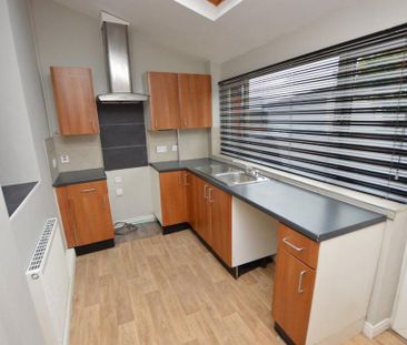 2 bedroom terraced house to rent - Photo 4