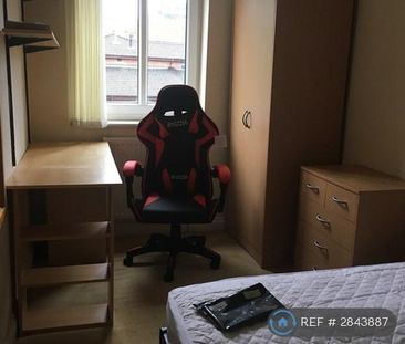 1 bedroom in a house share to rent - Photo 4