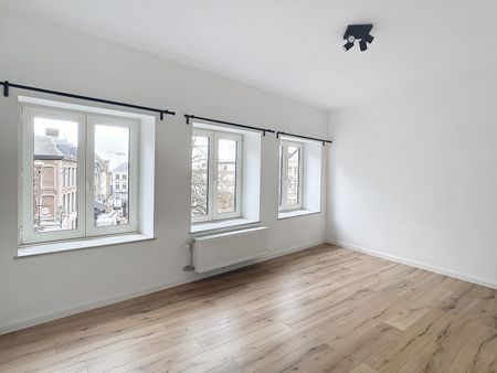 Ruime duplex met twee slaapkamers in het centrum van Tienen - Photo 4