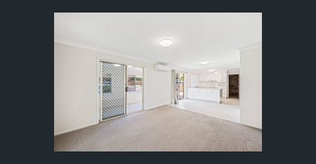 BEAUTIFULLY RENOVATED & PERFECTLY LOCATED - Photo 3