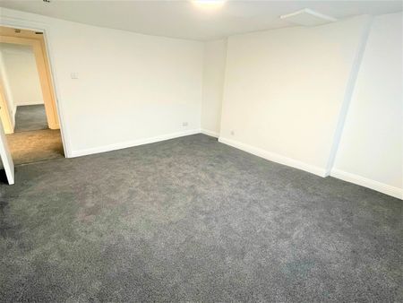 Upper High Street, Taunton, Somerset - Photo 5