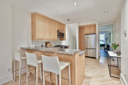 For Lease - 836 Manning Avenue, Toronto, Ontario - Photo 4