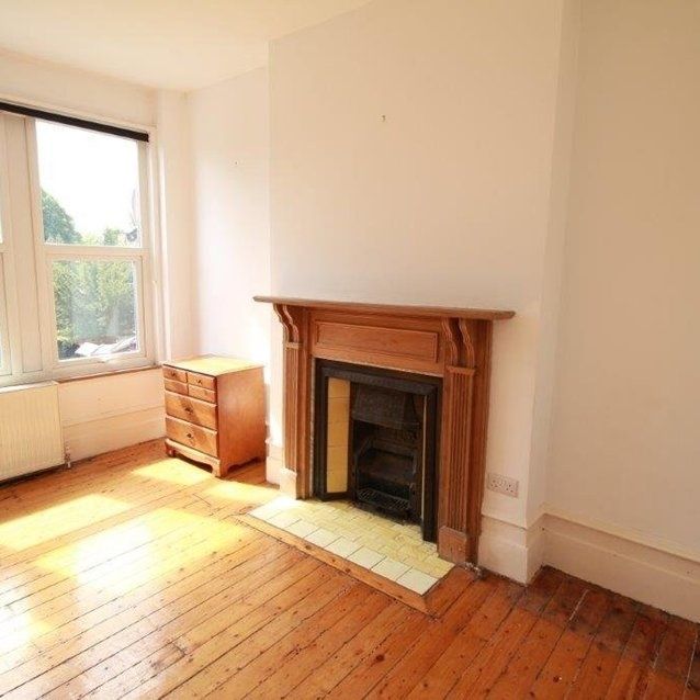 2 Bed Flat, Muswell Road, N10 - Photo 1