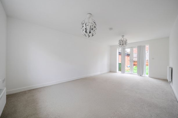 4 bedroom detached house to rent - Photo 1