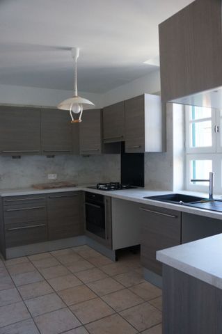 Location Appartement 3 pièces 80m² - Photo 5