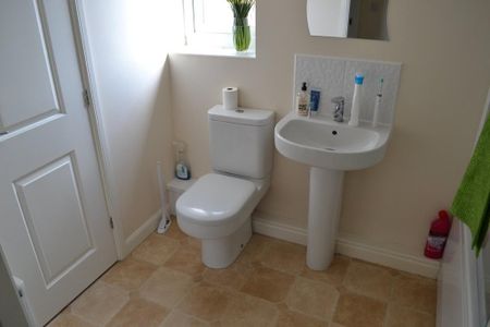 2 bedroom apartment to rent - Photo 5