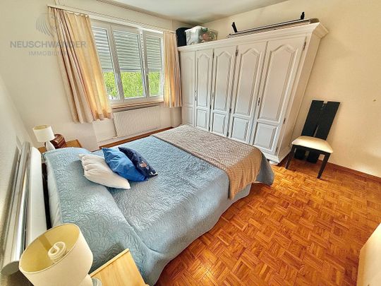 Bright and close to the center / Concierge service available! - Photo 1