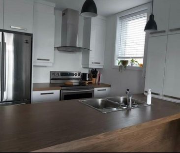 Condo deux chambres ( rez-de-jardins) + deux stationnements à Chambly - Photo 3