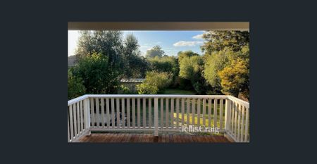 Family Home - Photo 4