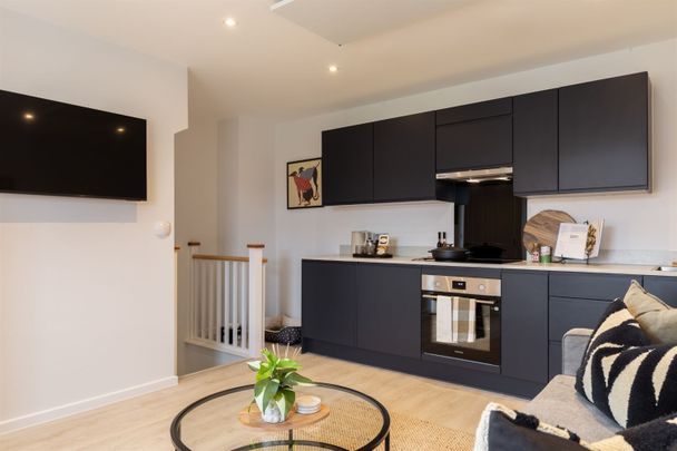 Casa, North Valley, Nottingham - Photo 1