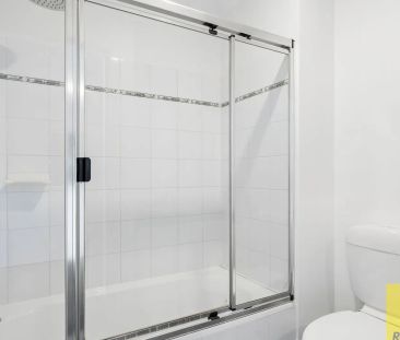 Recently Refreshed 3x2 Townhome in Prime Morley Location! - Photo 6