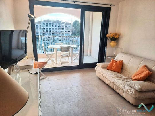 Proche de Saint-Tropez Appartement pour 4 personnes avec vue sur la marina - Photo 1