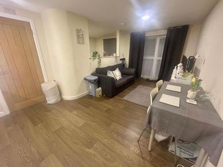 1 bedroom apartment to rent - Photo 2