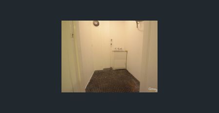 Location Location Location!! - Photo 2