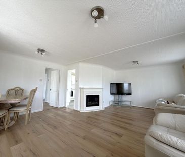 2 bedroom park home to rent - Photo 2