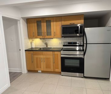 For Lease - 23 Argonne Crescent, Toronto, Ontario - Photo 3