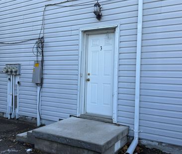 For Lease - 1072 Dundas Street Unit# 3, London East, Ontario - Photo 2