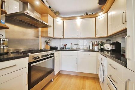 3 bedroom end of terrace house to rent - Photo 5