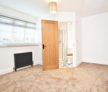 3 bedroom detached bungalow to rent - Photo 6