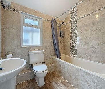 4 bedroom terraced house to rent - Photo 6