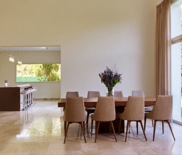 Luxury Villa for rent in Guadalmina, Andalusia - Photo 6