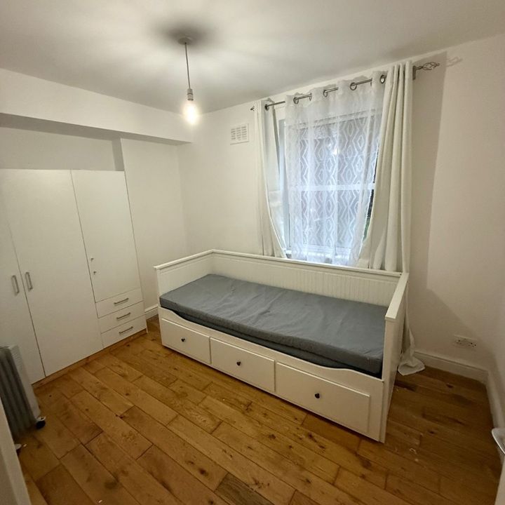 1 Bed Flat, Cressingham Road, SE13 - Photo 1
