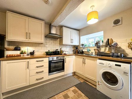 2 bedroom apartment to rent - Photo 3