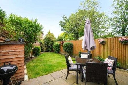 Manor Road, Walton-on-thames, Surrey, KT12 - Photo 3