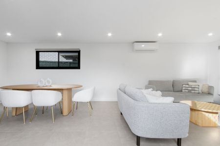 Beautifully renovated home - Photo 2