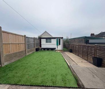 West Hill, Tredegar, NP22 - Photo 1