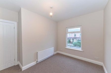33 Reaville Park, Dundonald, Belfast, BT16 2AR - Photo 3