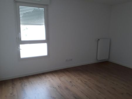 Appartement - T3 - L ARBRESLE - Photo 5