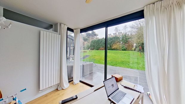 Location Maison 8 pièces 263m² - Photo 1